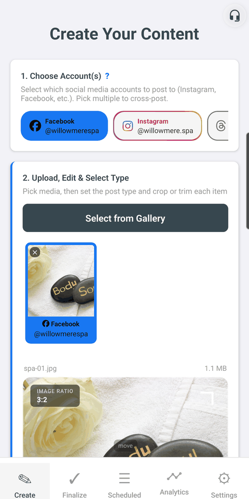 SocialPrez create-post screen shown in light mode